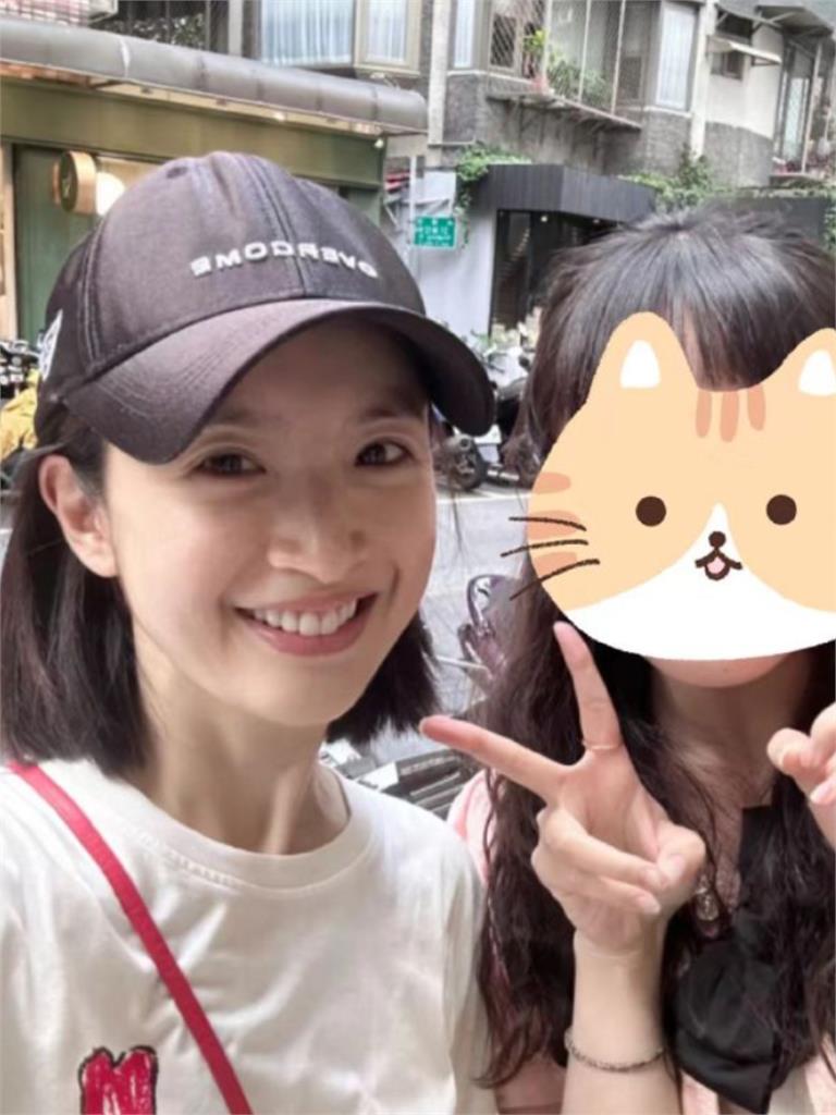 林依晨生完二胎不到2個月！網友曝親民「素顏合照」網驚：凍齡女神