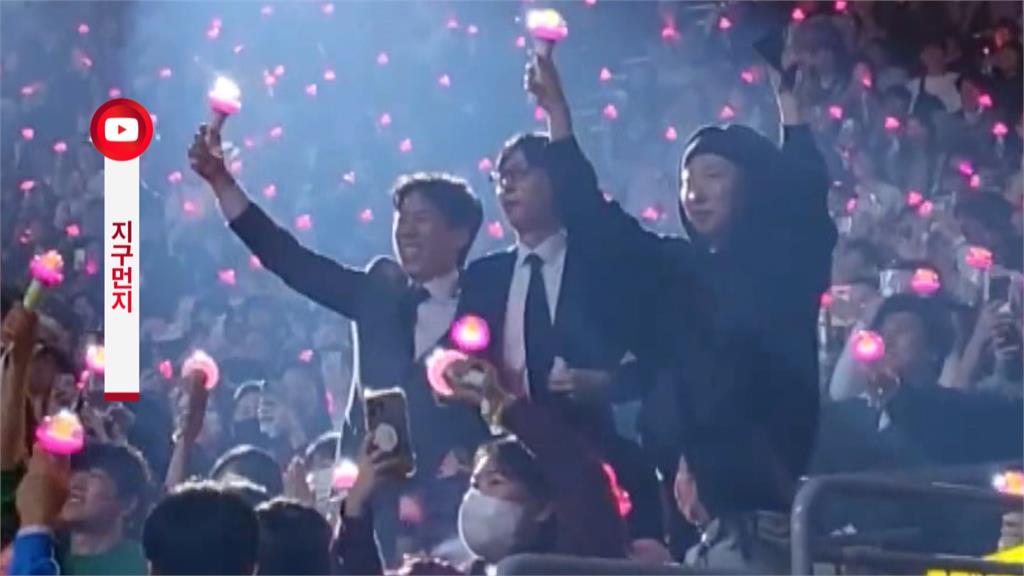 南韓歌手IU就愛這一味！　演唱會結束見「台灣零食」暴衝燦笑