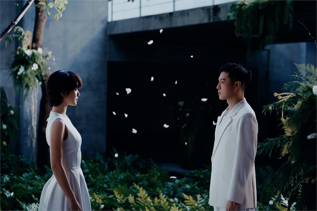 周湯豪婚紗照曝光! 新娘竟是"她"泰國初戀臉女神