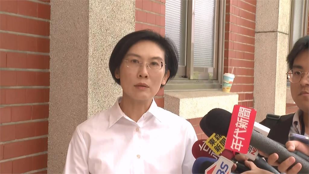 邱議瑩拚高雄市長初選成立競辦 趙天麟現身:要當邱議瑩的超級啦啦隊