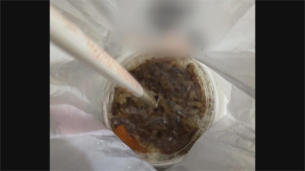 店家報復?滷肉飯變「腳尾飯」? 筷子這樣放 把他氣壞了