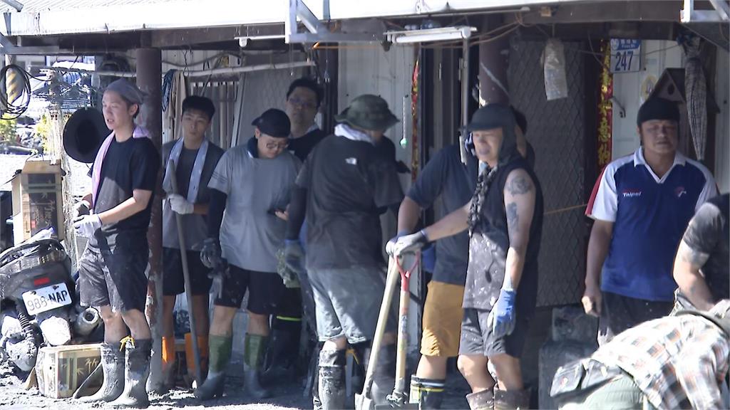 獨家／光復鄉災區見「現金超人」　暖贈受災戶每戶1萬元