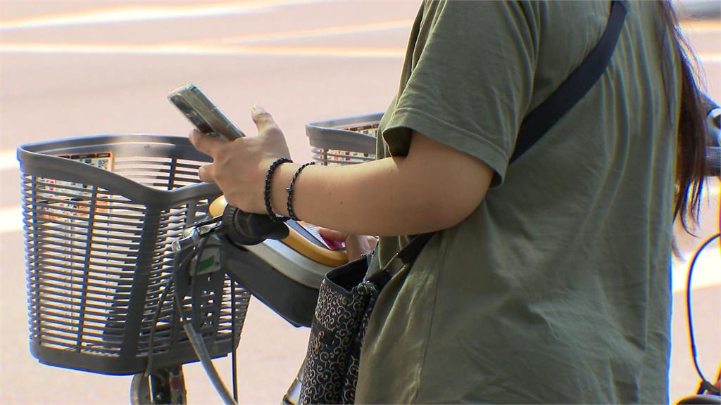 心情不好踹整排YoYouBike? 警鎖定男子身分通知到案