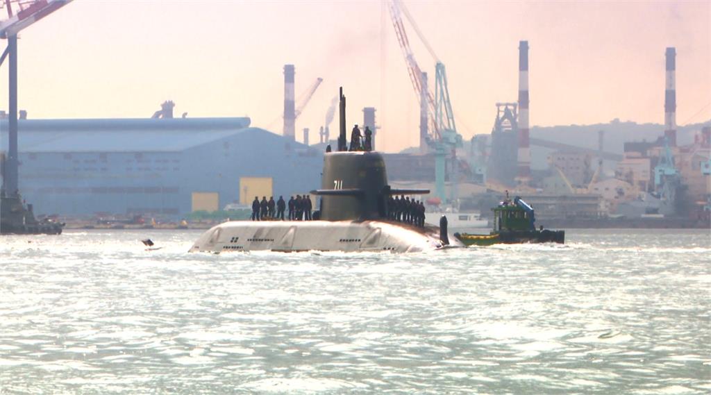海鯤號再出海「首度跨夜耐航測試」　專家：今年交艦沒問題