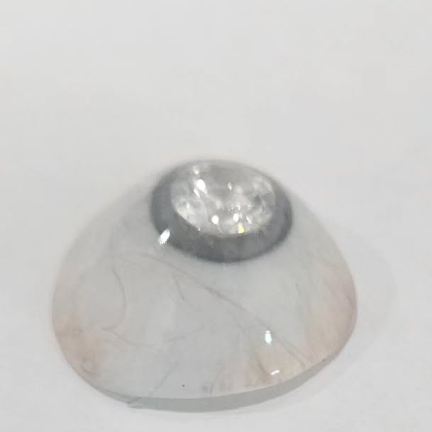 太狂!美獨眼珠寶師砸6千萬 將2克拉鑽石鑲入義眼