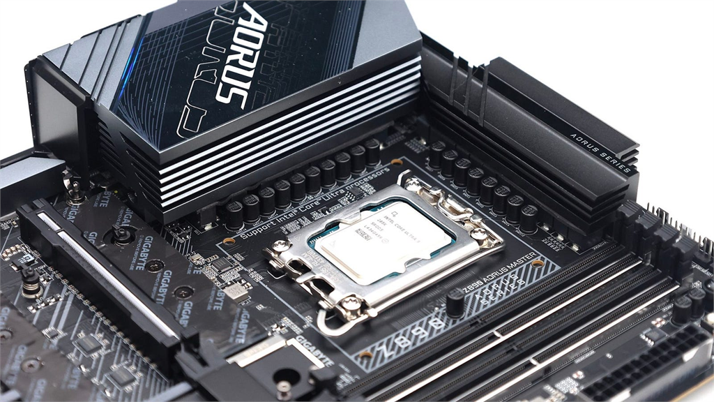 加入 Thunderbolt 了!GIGABYTE Z890 AORUS Master 補上 I/O 最後一塊拼圖