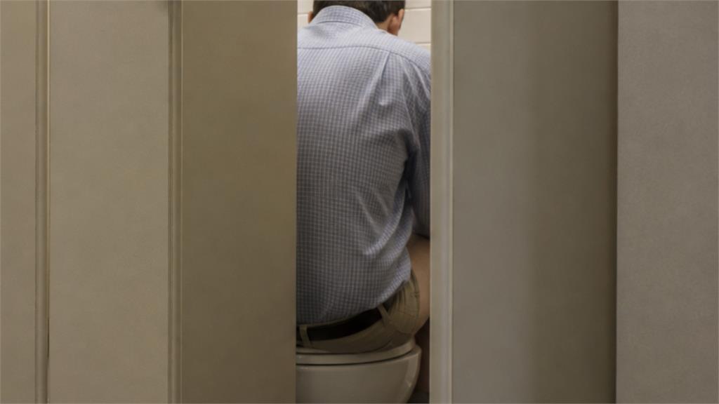 39歲工程師上班如廁「死在馬桶上」 ！公司「1原因」竟拒認工傷賠償
