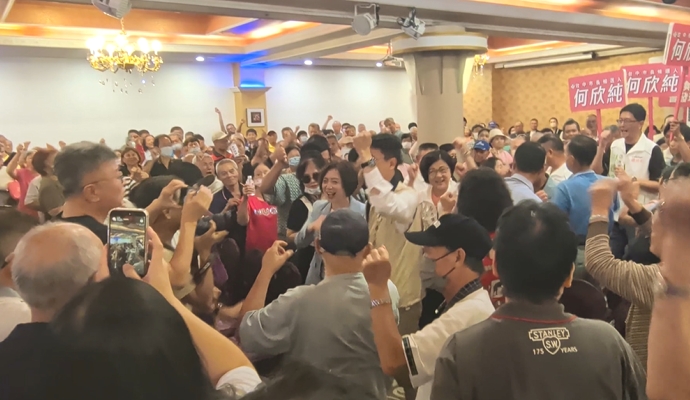 「温欣說明會」強強聯手！　何欣純與温世政合體談願景