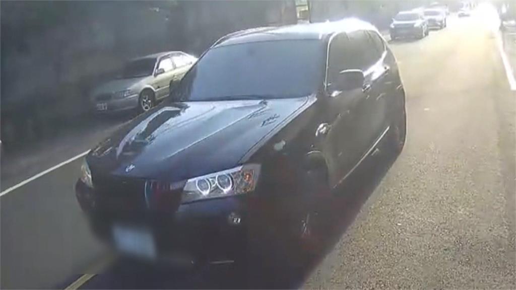 休旅車逆向超車還嗆聲　警開單罰2400元