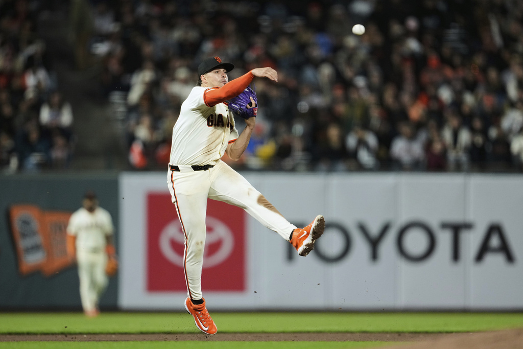 MLB(影)/「風之孫」本季第2支三壘安貢獻1分打點 巨人5:2踩扁釀酒人