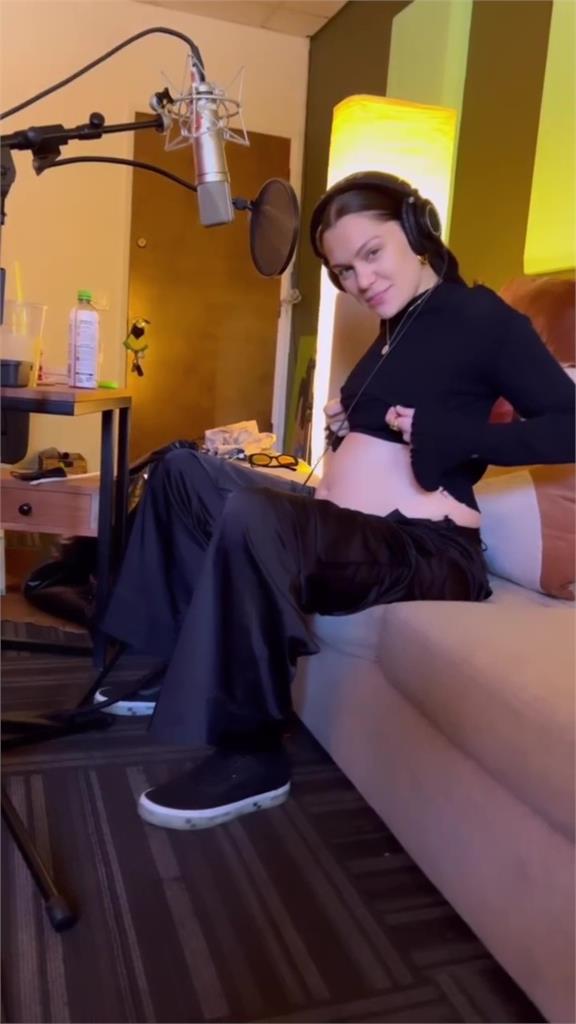 最強孕婦！Jessie J捧大肚狂搖「電動馬達臀」　高EQ回應酸民