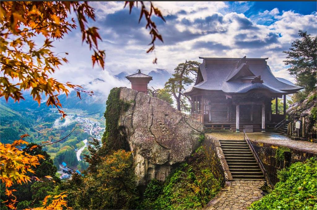 雄獅推星空、煙火、鐵道三大賞楓玩法獨包日本立山飯店觀群星   釜山秋遊璀璨煙火秀
