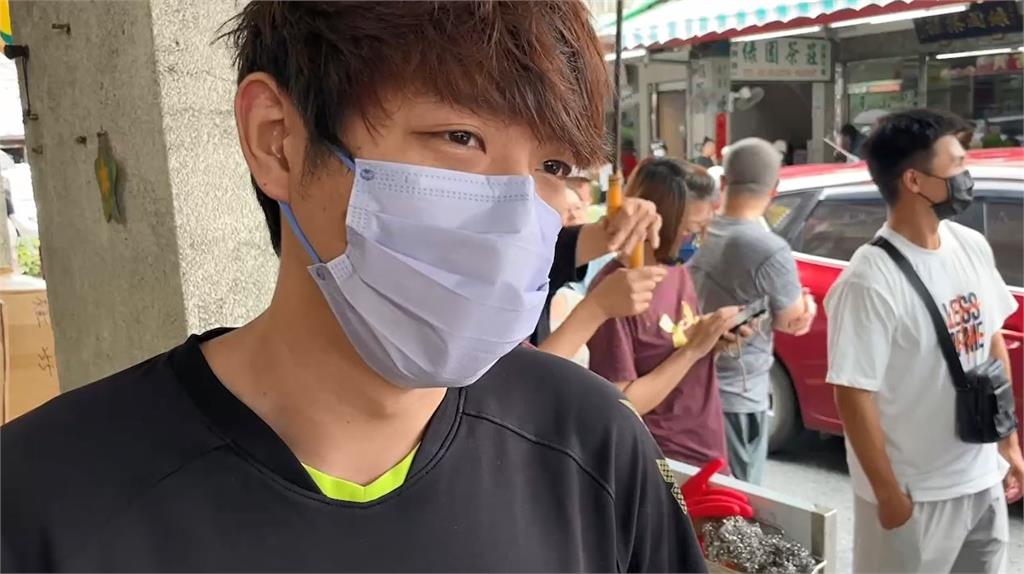 涼糕哥「上工口水飛濺」黑料連環爆！月收40萬「賣千元糕」不開發票