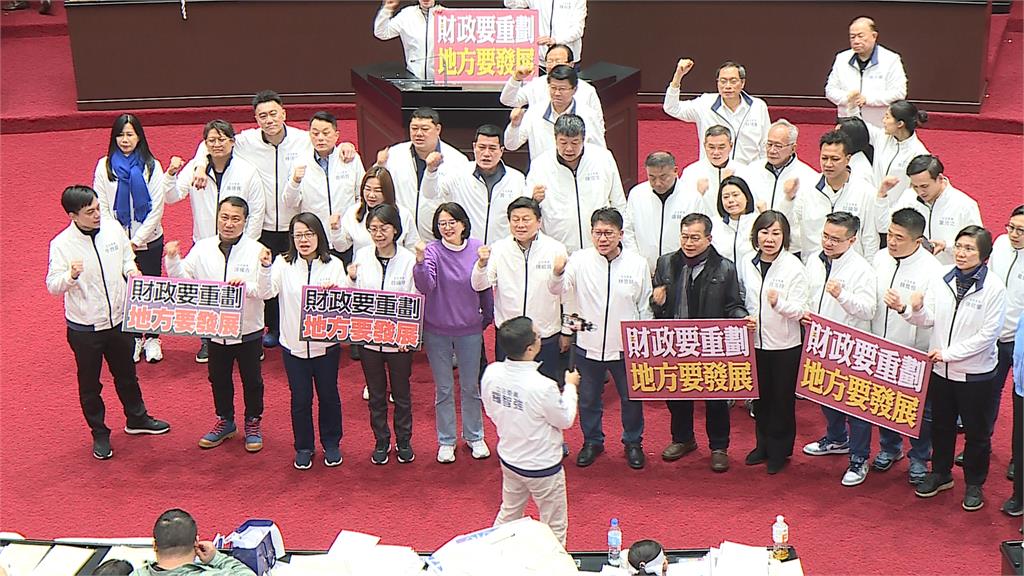 在野黨修財劃法出包　民團批評「不只數學爛透還法盲」
