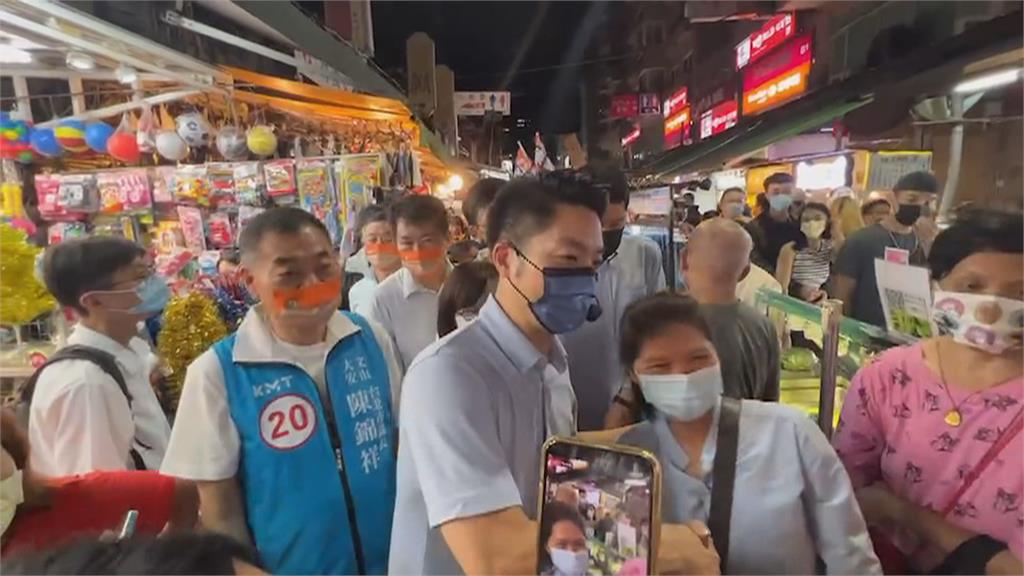 黃珊珊造勢晚會黃國昌現身　蔣萬安夜市掃街爭相合照