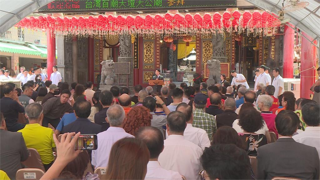 賴總統南下為台南首廟天壇參香揭匾　「這兩人」全程陪同黏牢牢