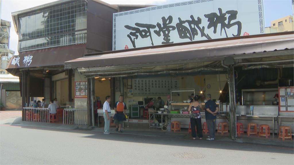 昔口誤嘆:賣一片虧一片!阿堂鹹粥驚爆「招牌2字神秘消失」遭疑換人 業者揭內幕
