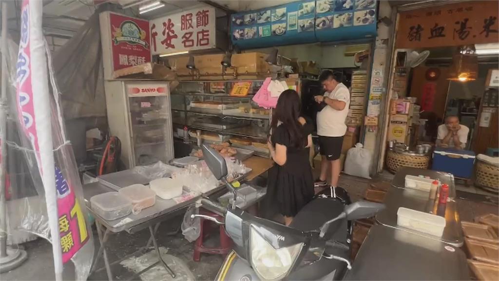 太巧了!女騎士買麻糬機車遭騎走 機靈老闆娘迅速化解