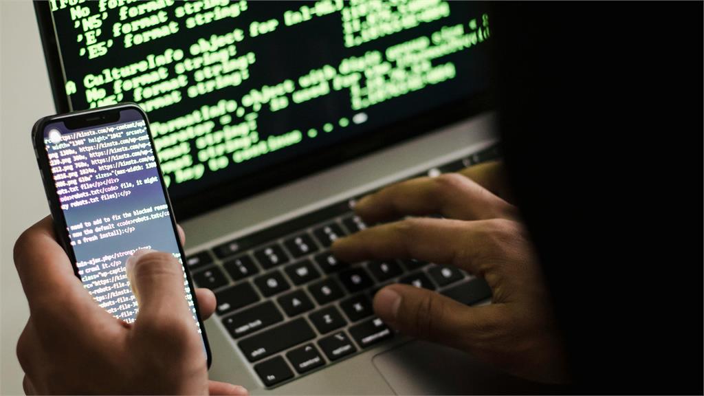 日本豐田等大企業「全禁用DeepSeek」!小粉紅一看原因急了:看不起中國人