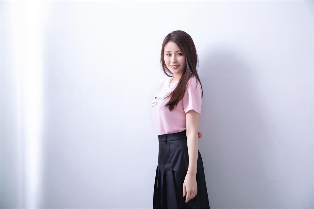 佐藤麻衣為子息影10年無預警都說了!單親育兒7年罕吐:當媽好累