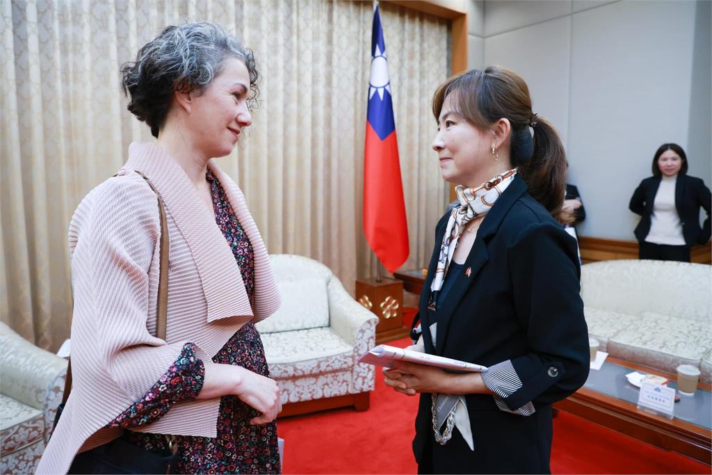 英議員柴萍恩挺台不遺餘力　曾脫口「我愛台灣」
