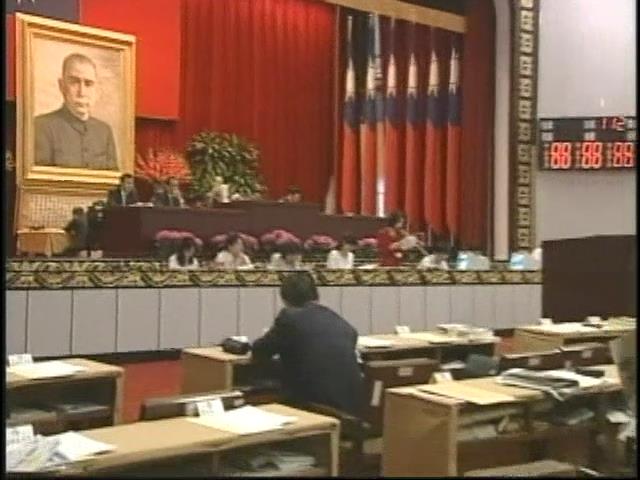 關鍵今日／一票人「無預警癱瘓」台北車站交通！現場「要求總統1事」外媒也震撼