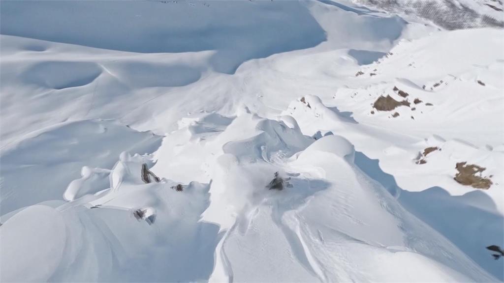 海拔近四千公尺急速滑降　阿拉斯加天擇賽飽覽冰山壯麗美景