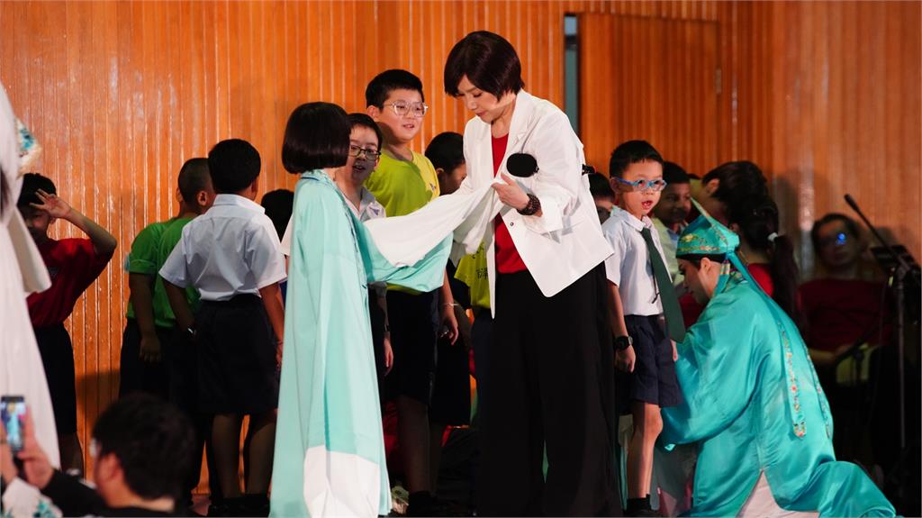 唐美雲呼籲「語言是文化的根基」 為馬來西亞帶來道地臺灣味的演出