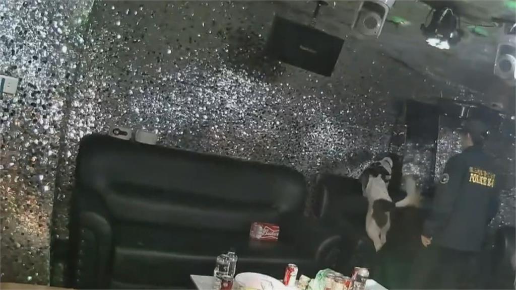 新市非法越式KTV開毒趴被抄　12人落網、查獲860克毒品