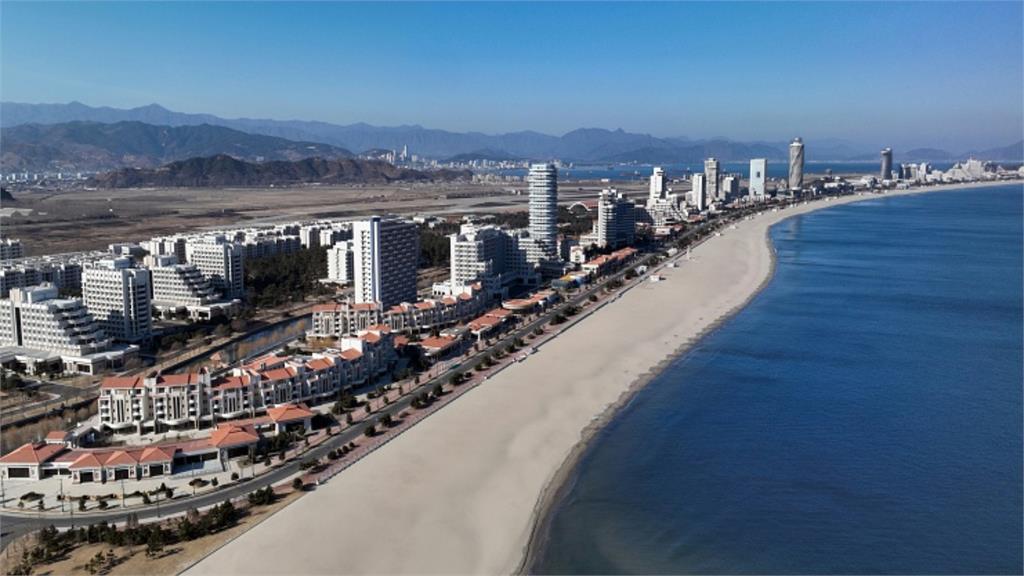 金正恩「海濱樂園」背後竟是血汗監獄！女工慘遭性侵、每天工作21小時