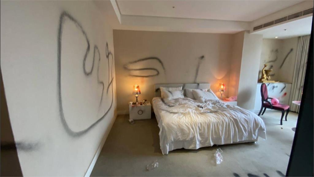 房客噴漆塗鴉惡搞　旅館牆壁、浴室全遭殃
