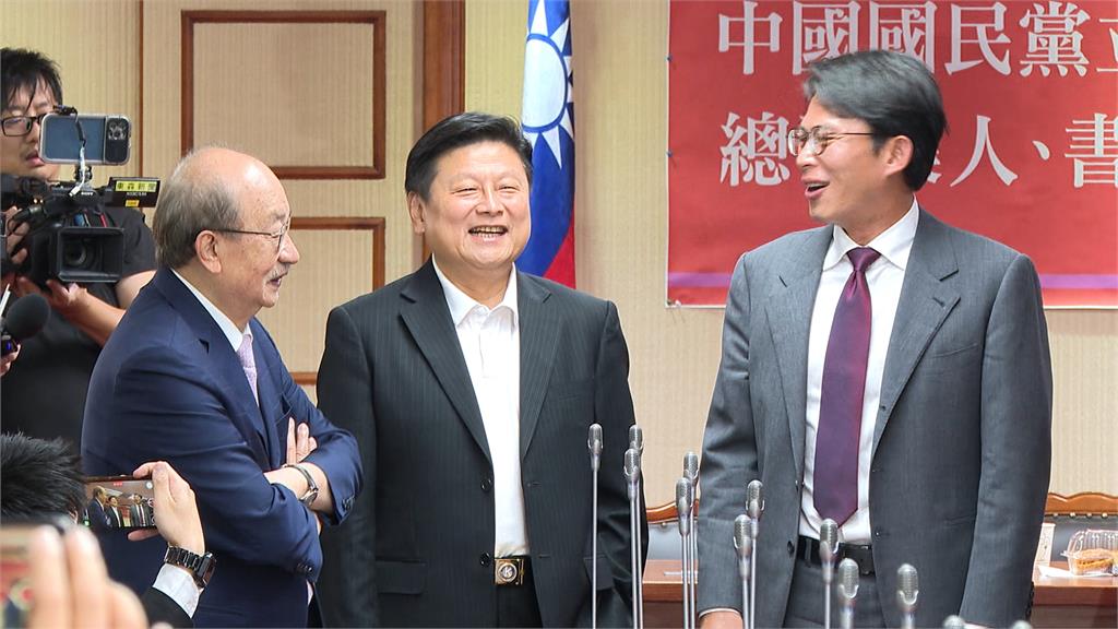 立院新會期開議！　國民黨挺過大罷免幹部交接挖苦柯建銘