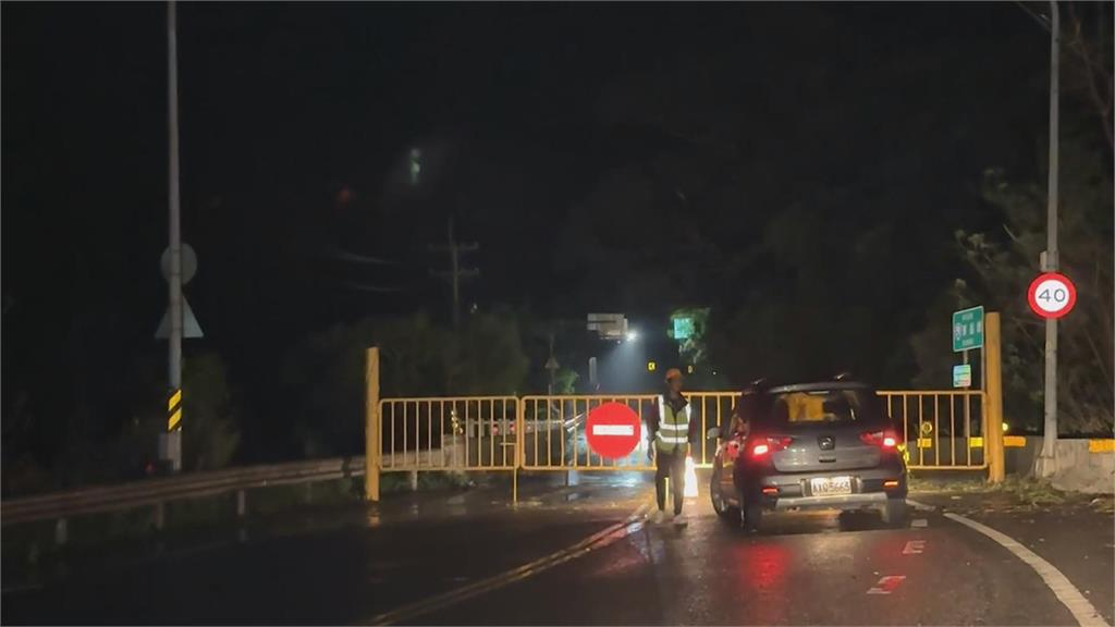 轎車擅闖宜蘭台九線管制路段　墜落五十米邊坡四傷