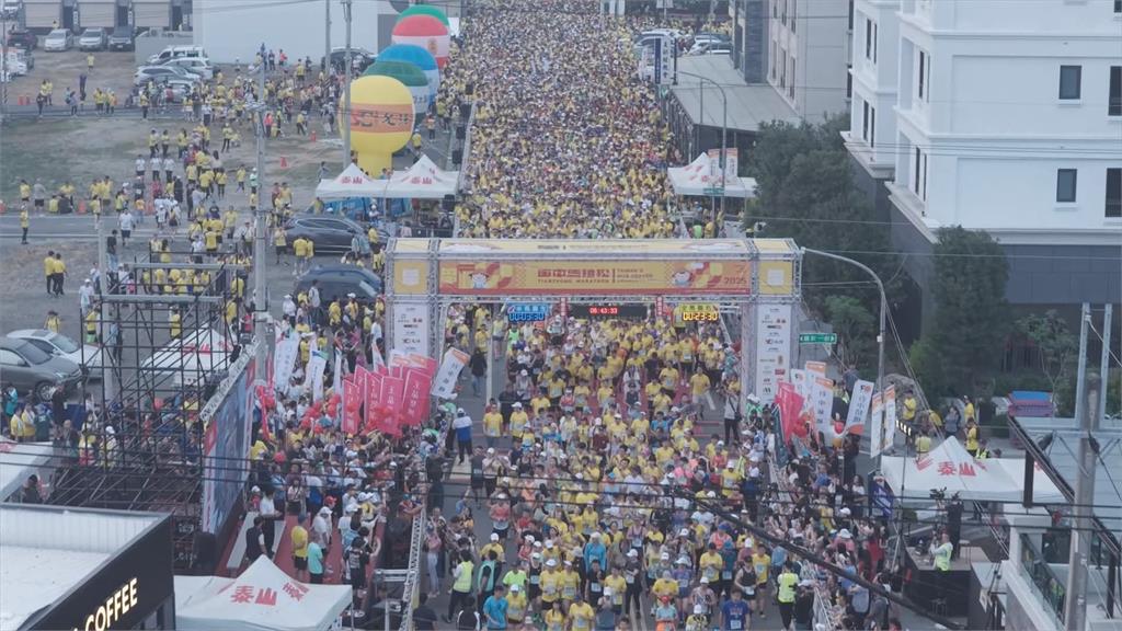田中馬拉松登場 補給站成焦點　烤雞烤大豬烤鴨通通有　宛如美食天堂