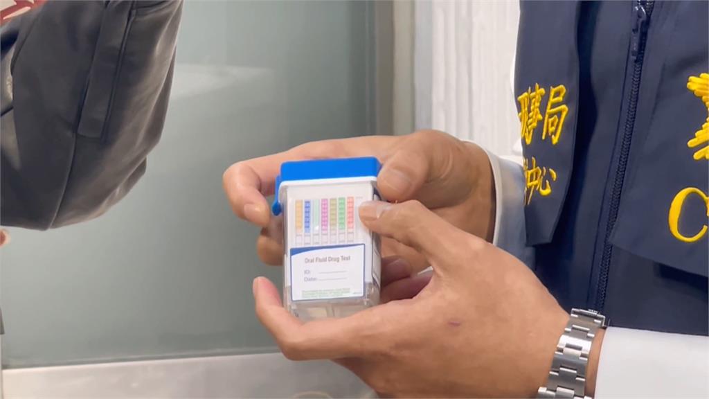 毒品唾液快篩上路首日就抓到! 高雄警查獲首例毒駕 當場扣車