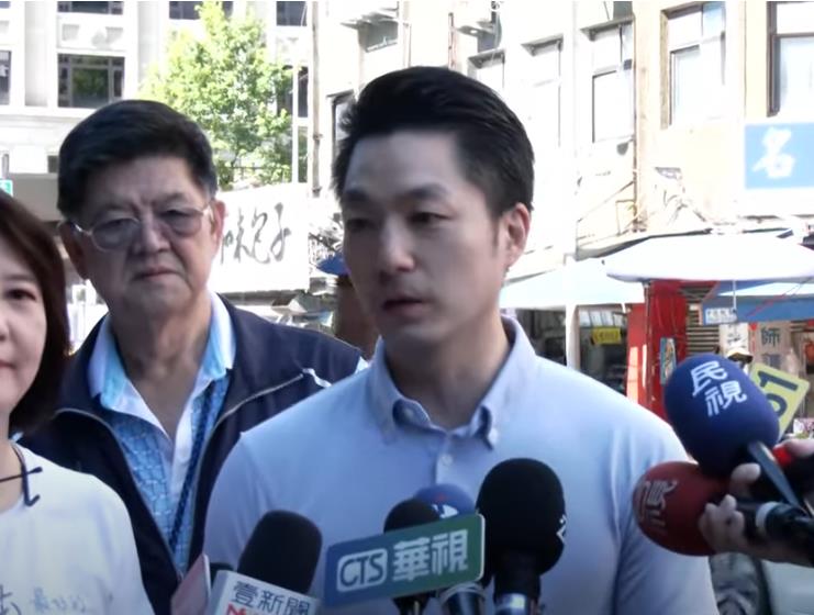快新聞/怕了?蔣萬安親陪王鴻薇掃街宣傳反罷 坦言「真的非常危險」