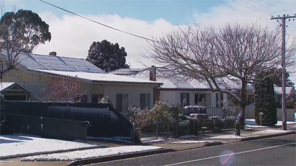 鋒面來襲!澳洲冬季提早降臨 滑雪勝地 單日降下10公分雪量