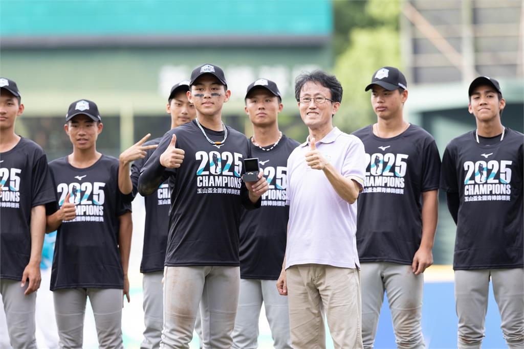 玉山盃／睽違15年再奪冠！台中市9：6擊退新北市稱霸