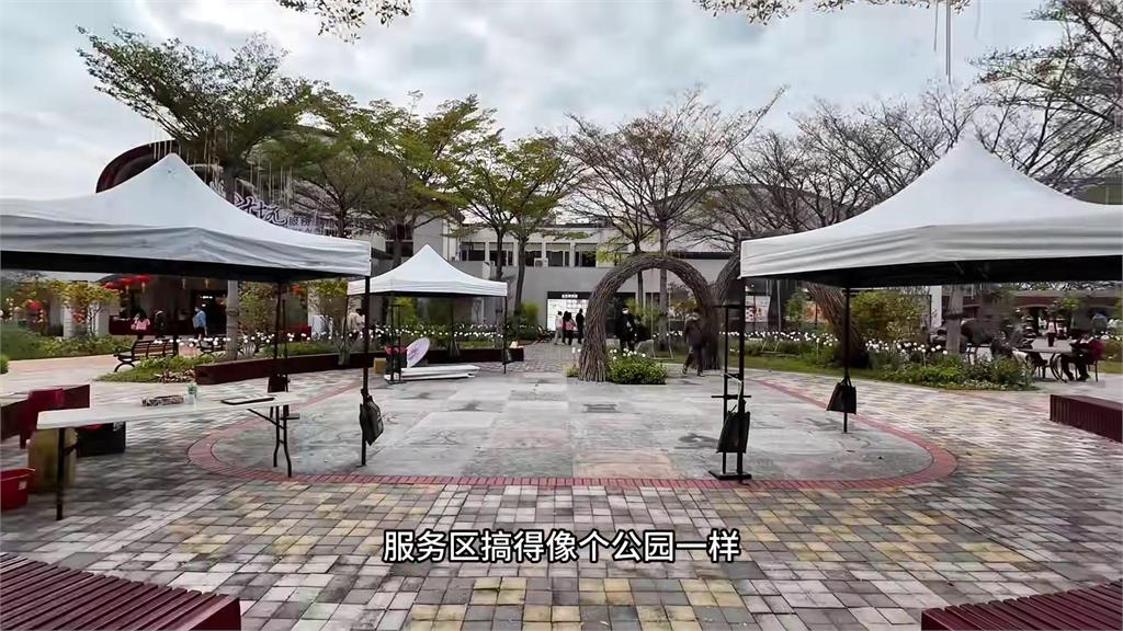 太大了吧!中國網紅重遊台灣「體驗汽車旅館」 浮誇裝潢讓他驚呼連連