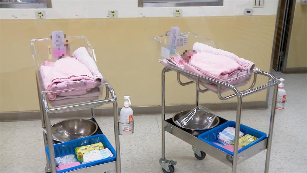 人妻懷孕待產驚見老公「泰國偷吃小三」！USB藏「激戰片、裸照」下場慘了