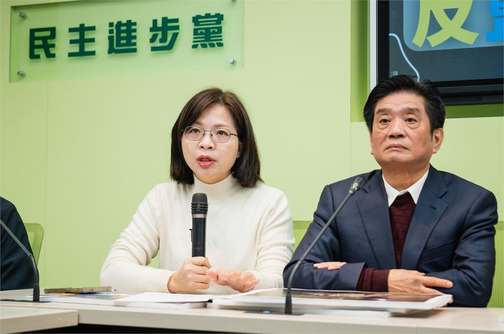 快新聞/反制藍白黨工主導罷免 6新北綠委集結喊:共同守護民進黨優質委員