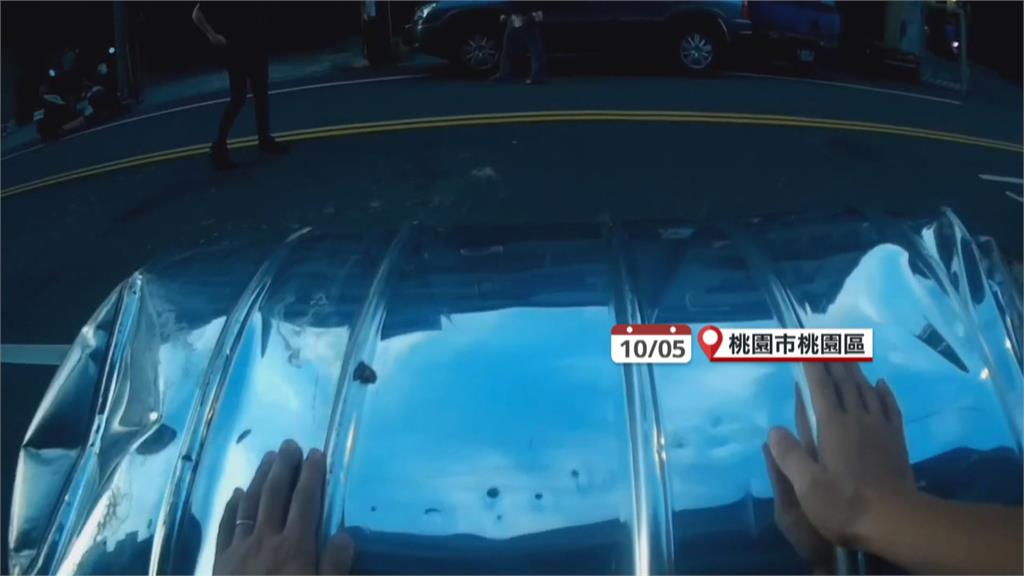 「小犬」強風狂吹!驚險畫面曝光 桃園屢傳鐵皮屋被吹掀、水塔離家出走