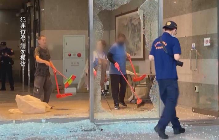 衝鋒槍掃射台中商辦10多槍　嫌犯赴苗栗帶槍投案