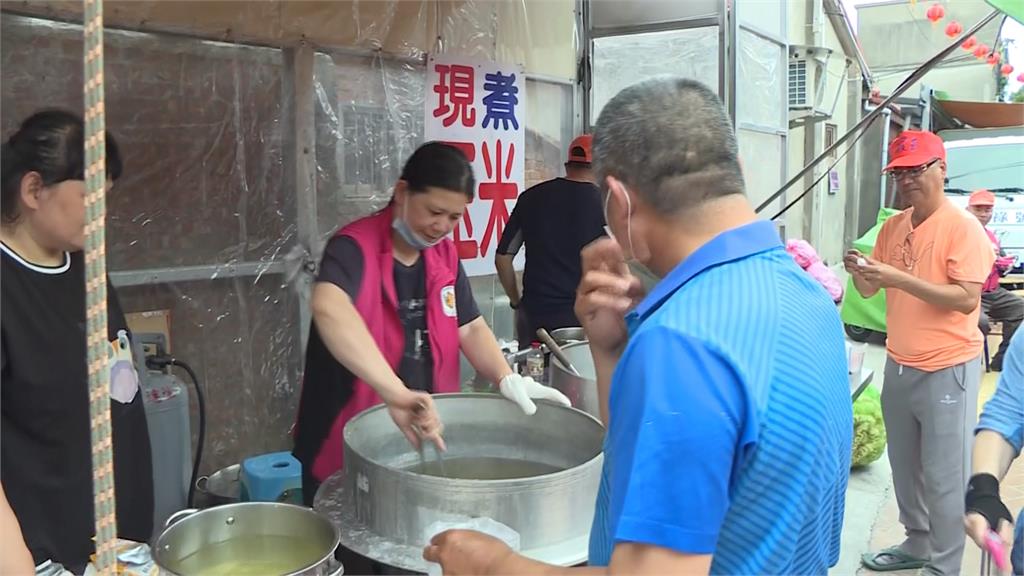 近33萬人報名參加! 白沙屯媽祖起駕人潮擠爆