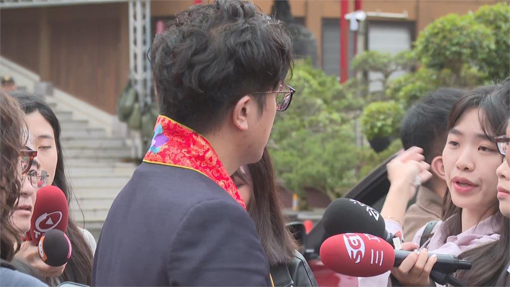 快新聞／沈伯洋變了！「告別爆炸頭」俐落短髮新造型現身　親曝變髮真相