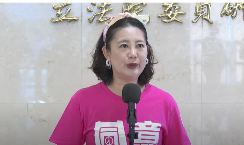 快新聞/謬稱「台電員工配合政客擺拍」 吳思瑤反嗆產業工會:代表性不足