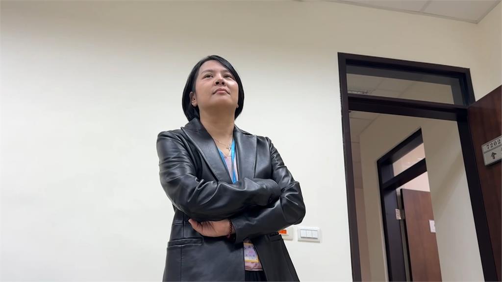 李貞秀節目嗆黃國昌「代替月亮懲罰你」 再爆已聲請假處分