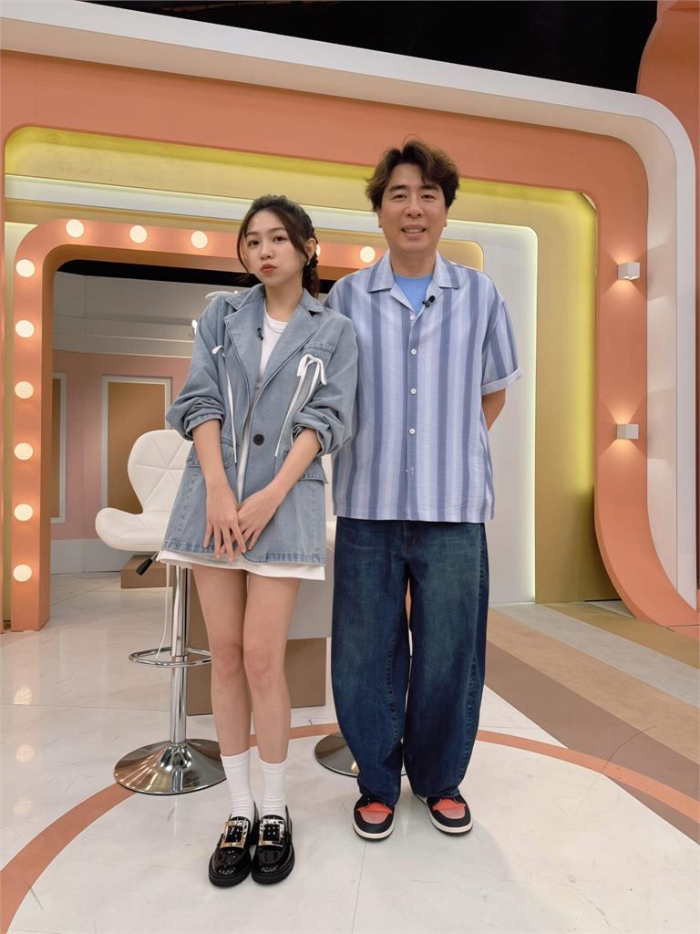 曲艾玲拜託學霸女兒考前不要熬夜讀書!卻被老師質疑「妳是不是不准女兒睡覺?」