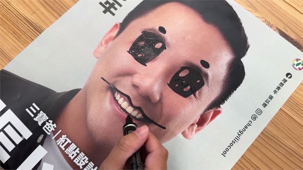 自己畫鬍子還不夠！　張以理「海報畫畫大賽」　點痣、戴耳環「隆吼理來」