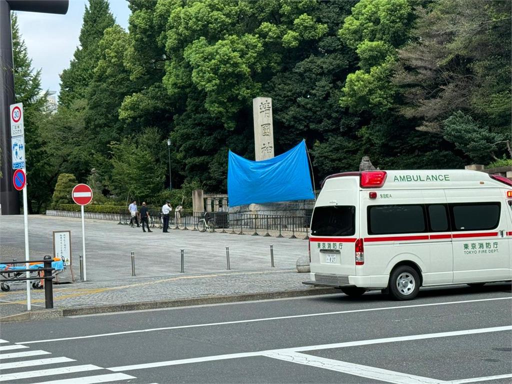 小粉紅自我介紹？「2度破壞」靖國神社…石柱塗鴉「汙言穢語」遭通緝